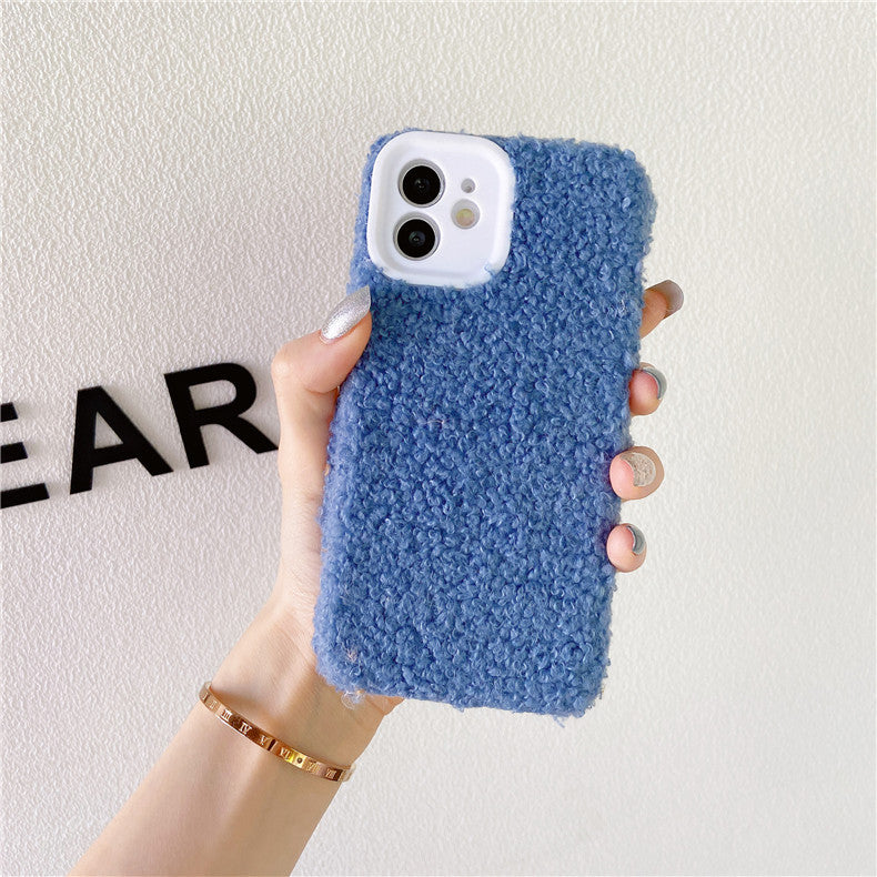 Winterprep™ Lamb Plush Silicone Phone Case